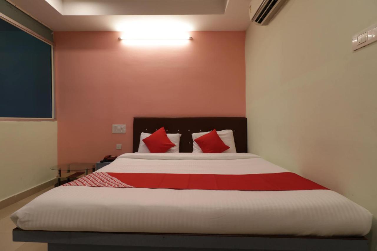 Oyo 29259 Hotel Rama Royal Nellore Exterior foto