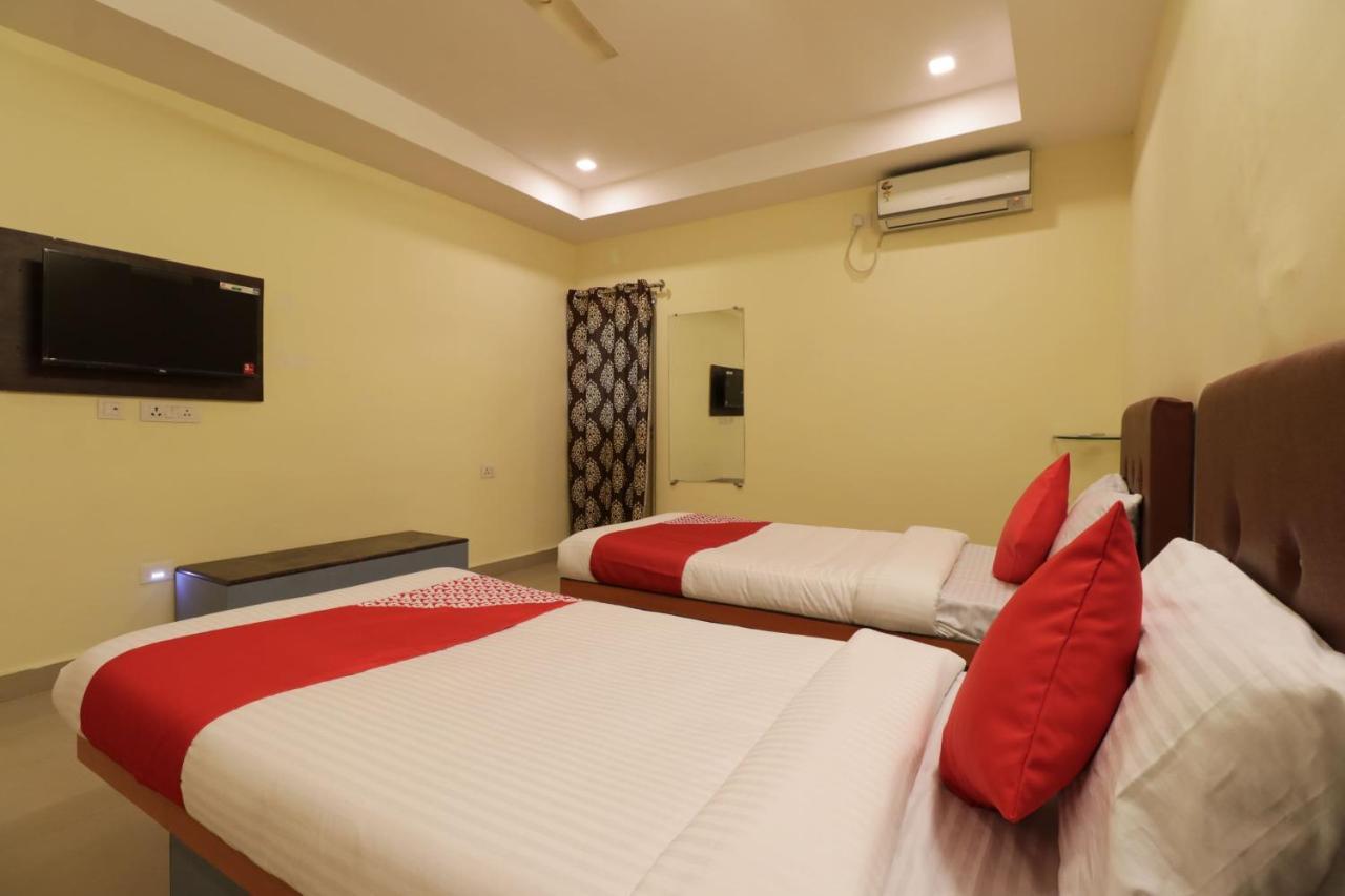 Oyo 29259 Hotel Rama Royal Nellore Exterior foto