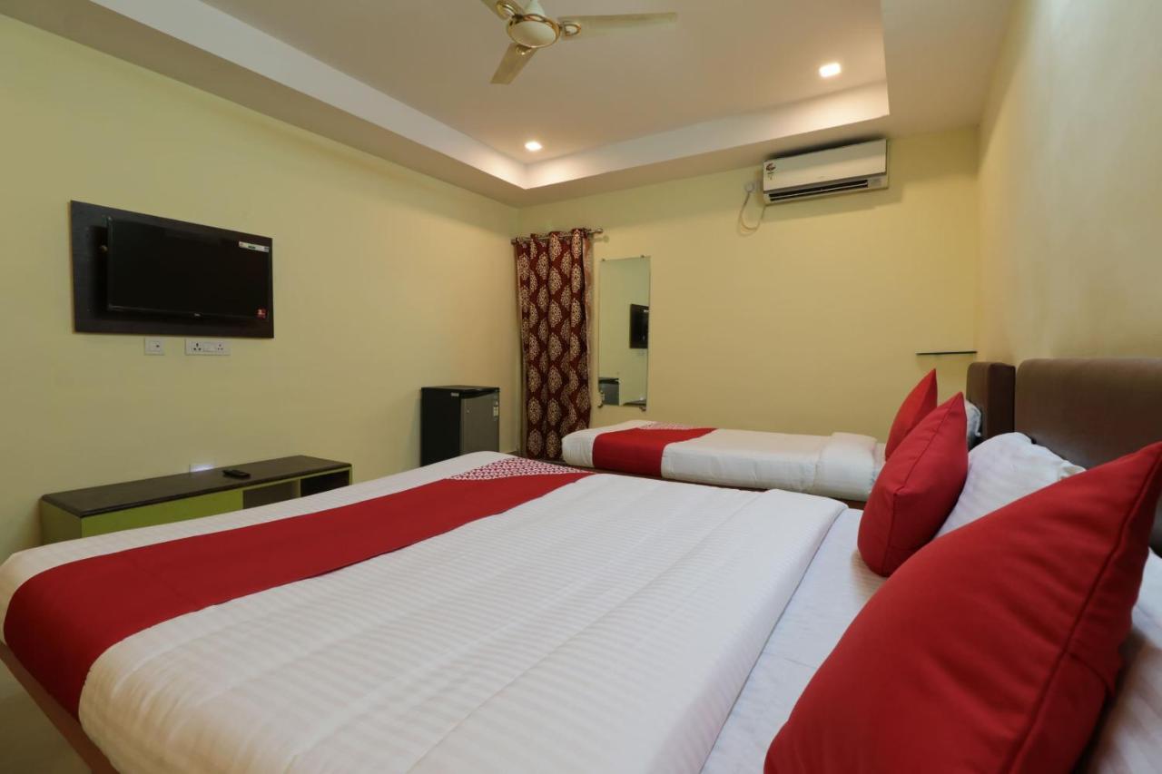 Oyo 29259 Hotel Rama Royal Nellore Exterior foto